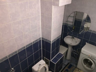 Квартира по суточно 1к. кв 8мкр 8000т.