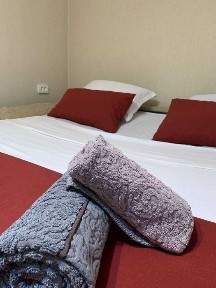 По часам, До 17-00 часов действует скидка 3 часа + 1 час в подарок.