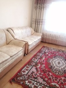 Сдам на Цемпоселке 1-комн квартиру посуточно