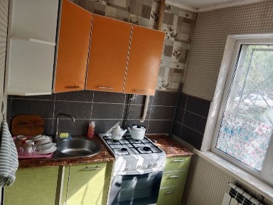 От 8000тг. 1ком. по часам посут. пр. Абая5. Рядом Акимат, клиника Аигерим