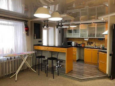 Сдам на длительный срок 3х. ком. квартиру на стрелке