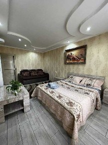 По часам, До 17-00 часов действует скидка 3 часа + 1 час в подарок.