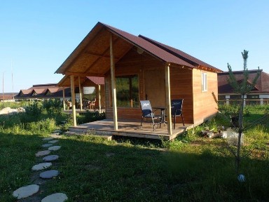 Домики глемпинги в горах, прогулки на лошадях