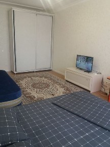 Посуточно квартира на Левом берегу Сауран10Б