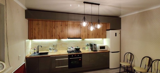 Продам 5-комнатный дом 108 КВ. м. в Алматы, Алатауский р-н.