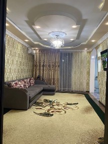 2х. ком люкс квартира посуточно, рн. ЦУМ Толе би 73