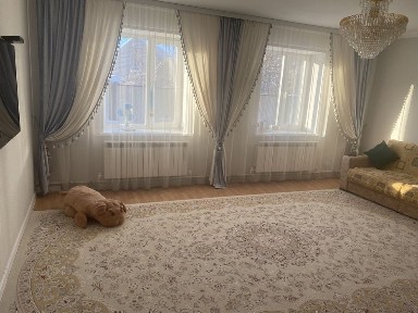 Срочно Продам коттедж в центре.