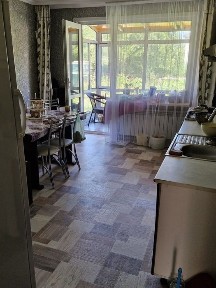 Продаёться двухэтажная квартира в посёлке Новодолинский