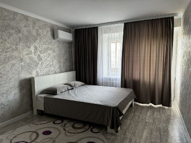 Ул. Газизы Жубановой, дом 50 (центр города) по часам и на сутки