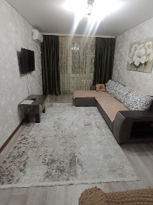 Посуточно 2х комн с кондёром Чистая, уютная. Без запаха 3 мкр. на