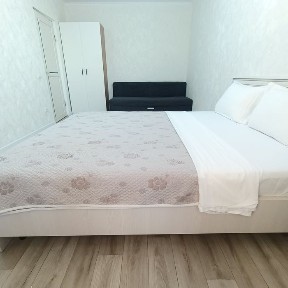 Сдам посуточно 1 кв 11 Мик