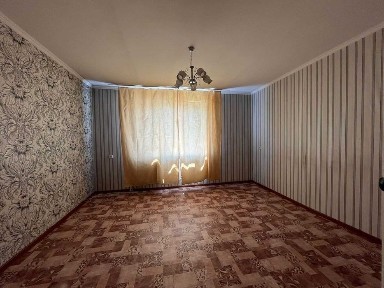 Продается 3-х комнатная квартира в центре с Карабулак