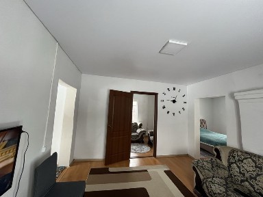 Сдам 4 комнатный дом, по суточно! район ГРП