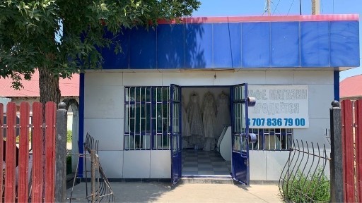 Кафе + Дүкен + Құрылысқа жер (Орталық көше)