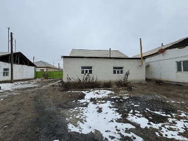 Жалагаштан үй сатылады үркімбаев 9 саудасы бар келип кориниздер жиһазы
