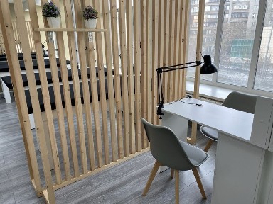 Сдаются маникюрные столики, кушетка