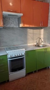 Продам 2 к. кв. на среднем этаже р-н УЮТ!