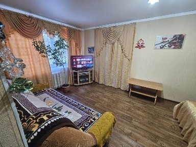 2-комнатная, ЛЕНИНА 115первый этаж, ТЁПЛЫЙ ПОЛ, ЖАРА, РЕМОНТ.