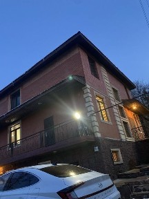 Сдается уютный двухэтажный коттедж с бассейном и баней