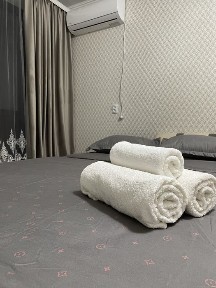 Сдам 1 к кв 11 мкр сутки 10000 по часам 2000 тг