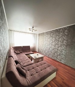 Продам 3 комнатную квартиру новой планировки район Рахмета.