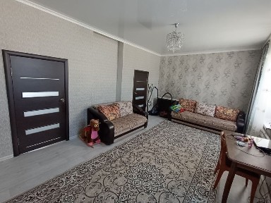 Продам 3 комнатную квартиру в центре с. Жаксы.