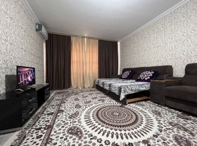 2-х комнатная в центре. Абая. WI-FI