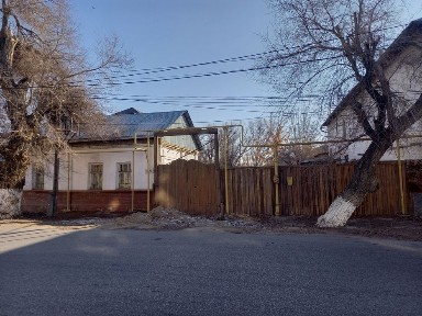 Продам дом с участком 10 соток