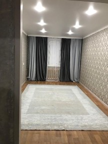 Продам квартиру 4 х комн. В Аксу