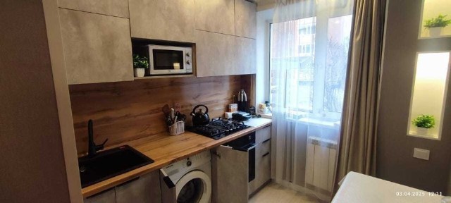 3 Комнатная КЖБИ ДК Мирас 25магазин 19, 20 и 23 школа