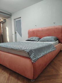 Сдам 1кв Изумруд Казпочта 10000 тг сутки по часам 2000тг