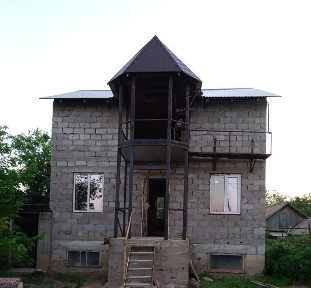 Продам не достроенный коттедж