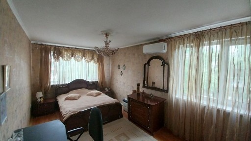 Продам 3-х комнатную квартиру в центре города, район Сокол