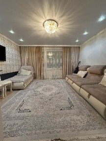 Продаю 4-комнатную квартиру в районе Пруды.