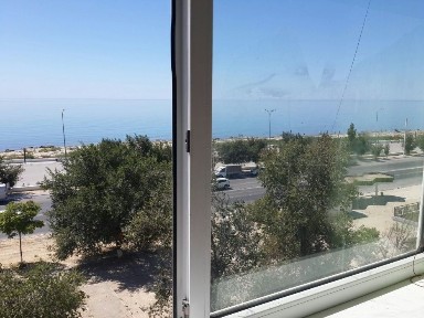 Сдается посуточно квартира на море в 14 мкр-не