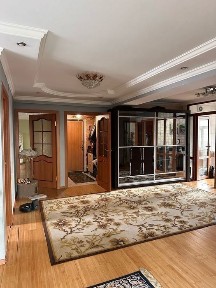 Продам 5ти комнатную в центре города