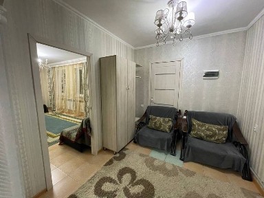 дом 3-х комнат в центре города посуточно сдам