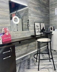 Сдам в аренду место в уютном салоне красоты бровисту