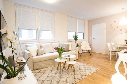 Красивая двухкомнатная квартира в районе Меги!