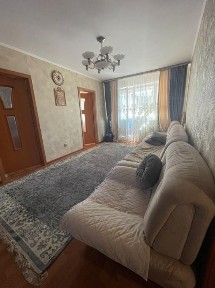 Продам 4-х комнатную малогабаритную квартиру.