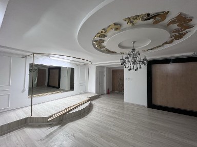 Сдается магазин. Под свадебный салон, ателье, магазин одежды.