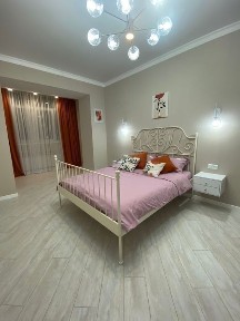 Сдам посуточно 1 комн Батыс 2