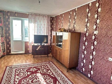 Продам 3 комн кв на 6мкр рядом рынок, магазин фикс прайс