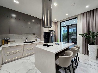 Продам 4х комнатную квартиру в жк премиум класса 