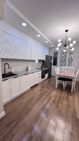 Продам двух 2х комнатную квартиру на левом берегу в Астане район Нура