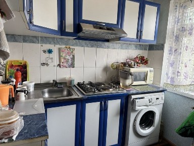 Продается 3-х комнатная квартира на 6 микрорайоне