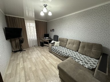 Продается 2 комнатная квартира по пр. Металлургов