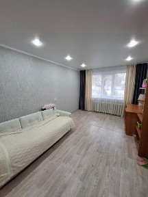 1 комнатная квартира район магазина Караван