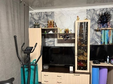 Продам 2-хкомнатную квартиру у/п на 70 кв-ле.