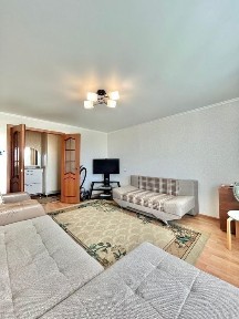 Продам 3-х комнатную квартиру, 2лоджии, кирпичный дом. Пр Сатпаева 12